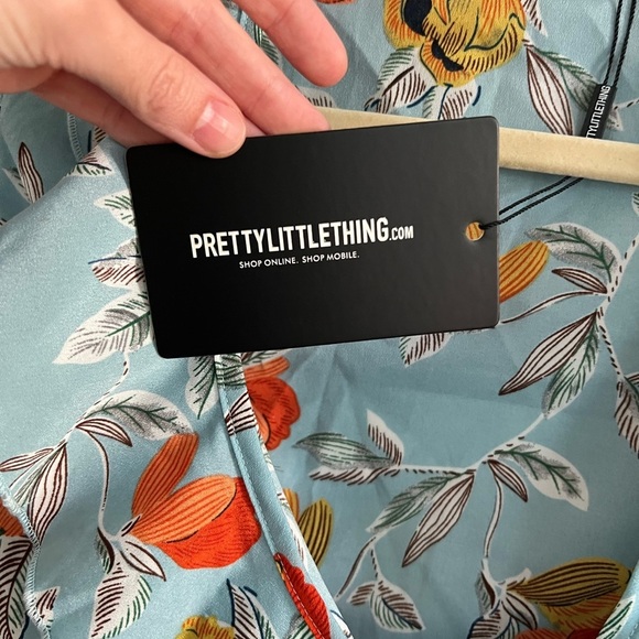 Pretty Little Things women’s NWT Turquoise Floral Printed Frill true Wrap Dress4 - Picture 4 of 11